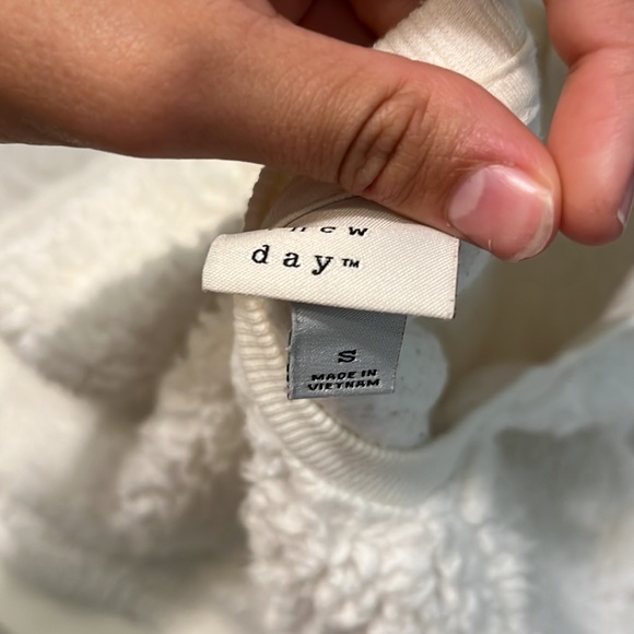 Target sweatshirt - Picture 2 of 2